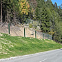 Earthworks wall with rock-containing structures with HEA profiles.